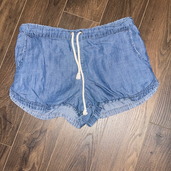Forever 21 Shorts Chambray Blue Size M - Picture 1 of 4